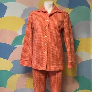 Vintage Int ladies Garment 2 piece blazer and pants orange and white